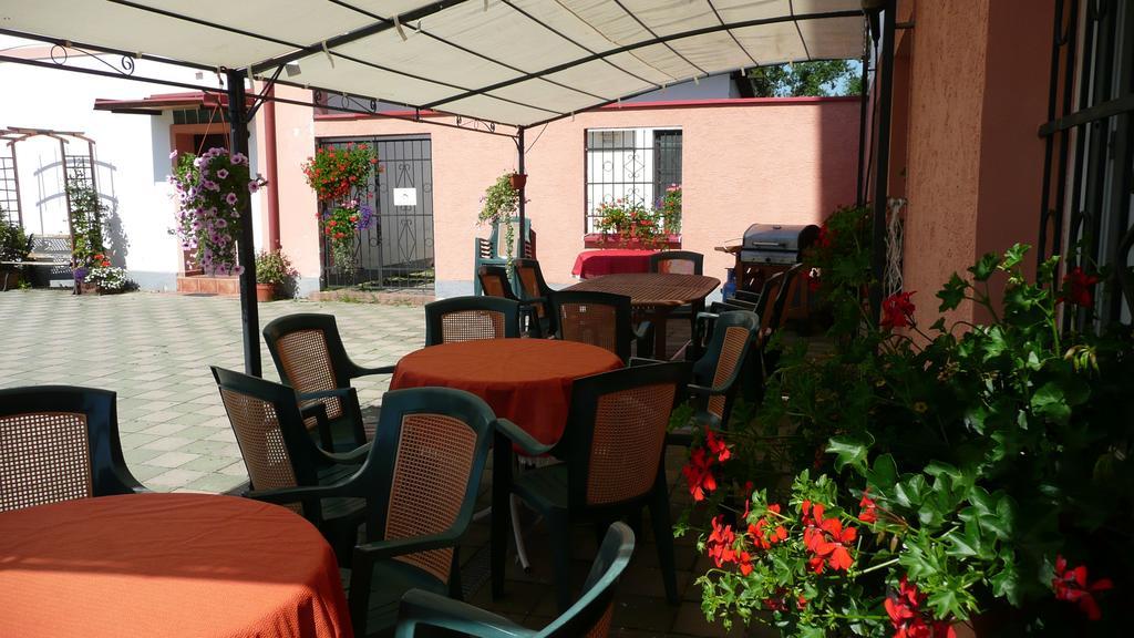 Penzion Hajsky Mlyn Nebanice Extérieur photo